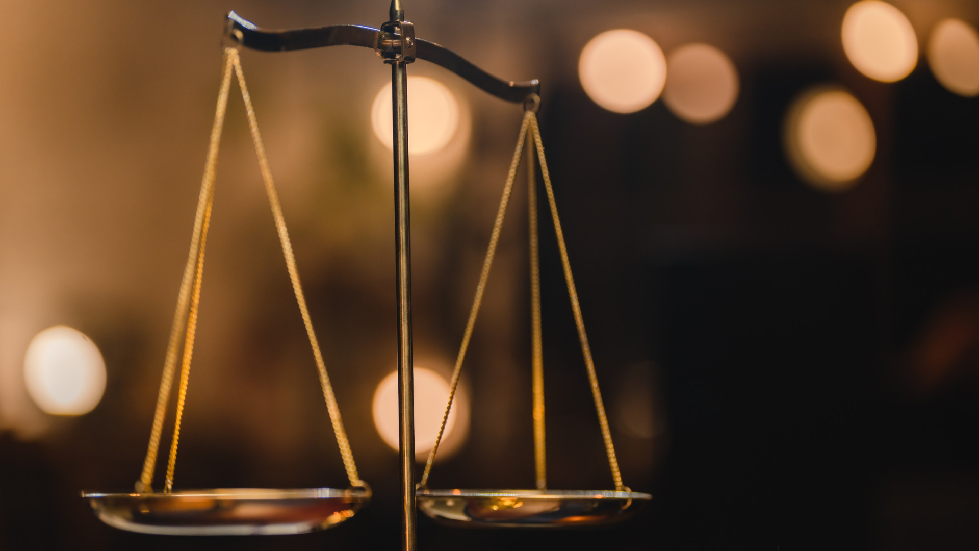 Cobrava false debiti ai commercianti di Madeira. Rimane in detenzione preventiva.