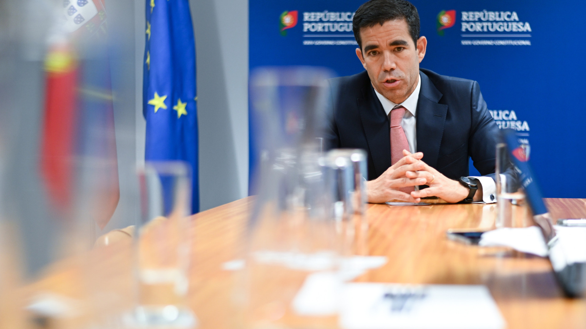 Concede la nazionalità agli stranieri? Governo disponibile a modifiche.