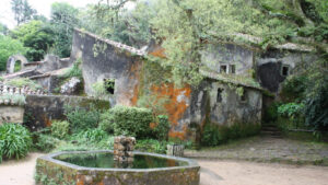 Convento dos Capuchos, a Sintra, ha già riaperto al pubblico.