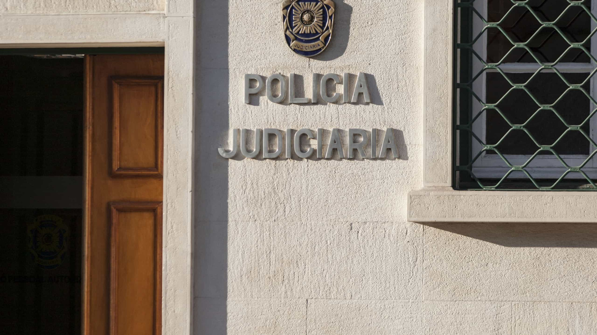 Fuggitivo arrestato dalla PJ in Algarve. Stava scontando una pena in Spagna e è scappato.