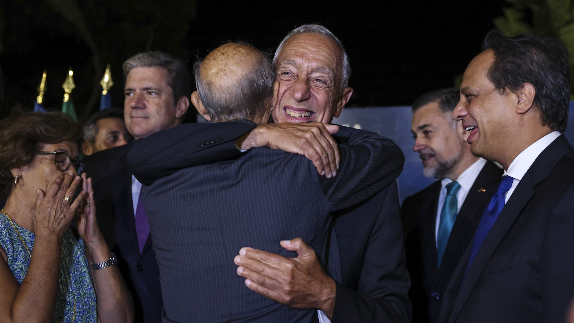 Il Presidente della Repubblica si unisce alla festa dell'indipendenza di São Tomé.