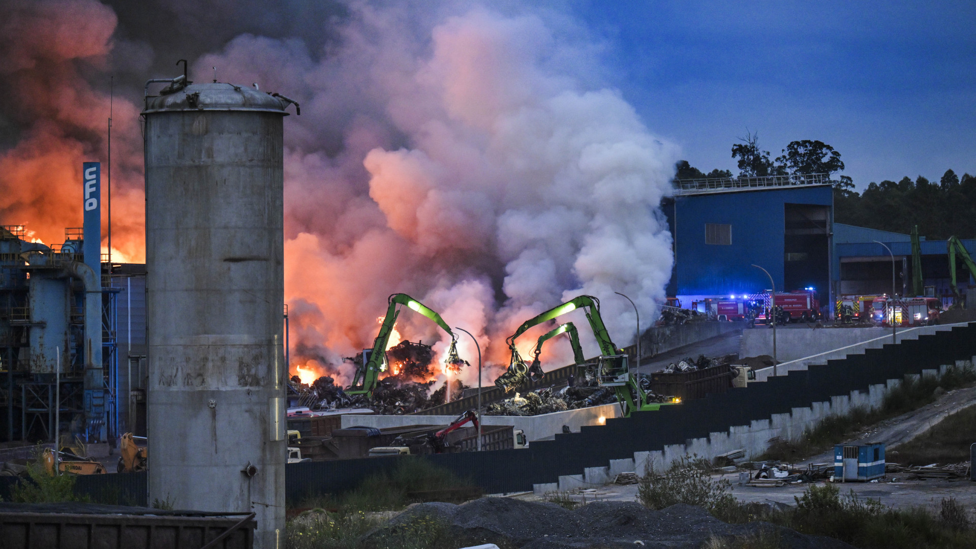 Incendio domato in una fabbrica di rottami a Vila Nova de Gaia