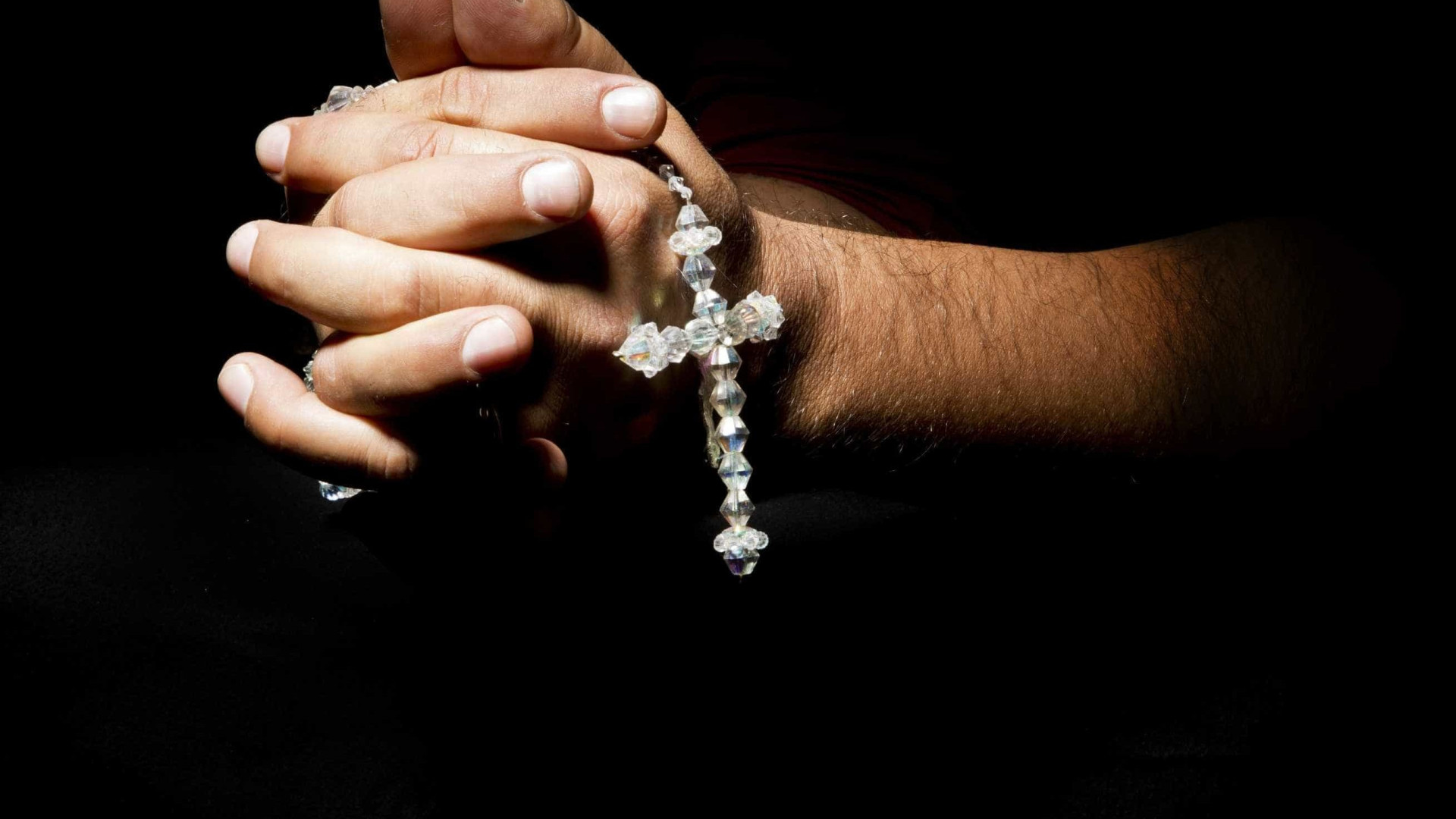 La Chiesa Cattolica chiede che la lotta alla povertà sia un obiettivo prioritario del Governo.