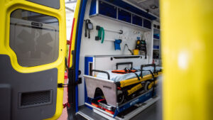 L'uso dell'ambulanza è "più appropriato" quando la risposta aerea è tardiva.