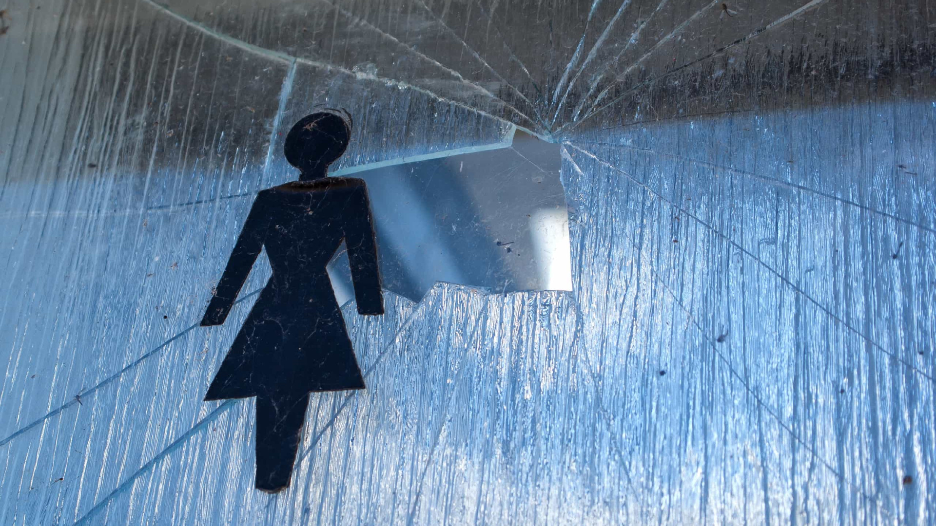 Minaccia e perseguita una donna con cui aveva una 'relazione' dopo la fine della relazione.