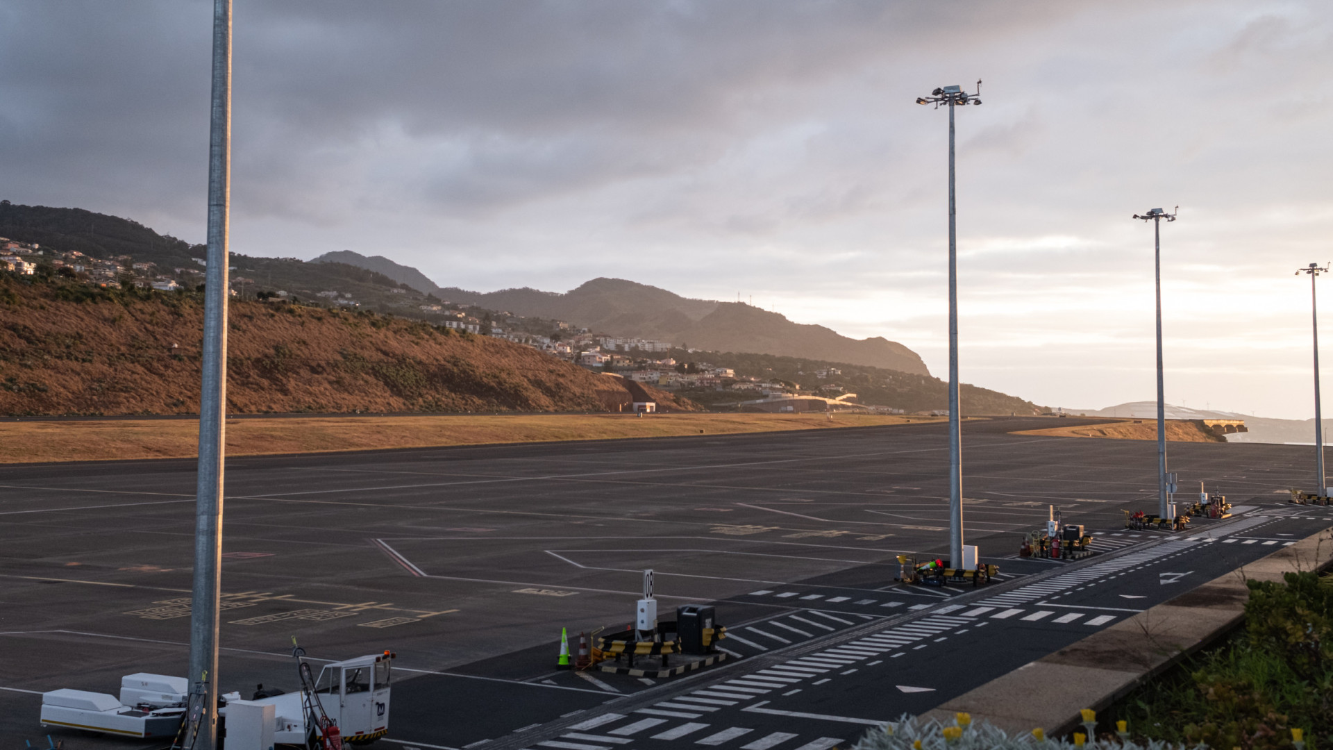 Oltre 30 voli cancellati all'Aeroporto di Madeira a causa del forte vento